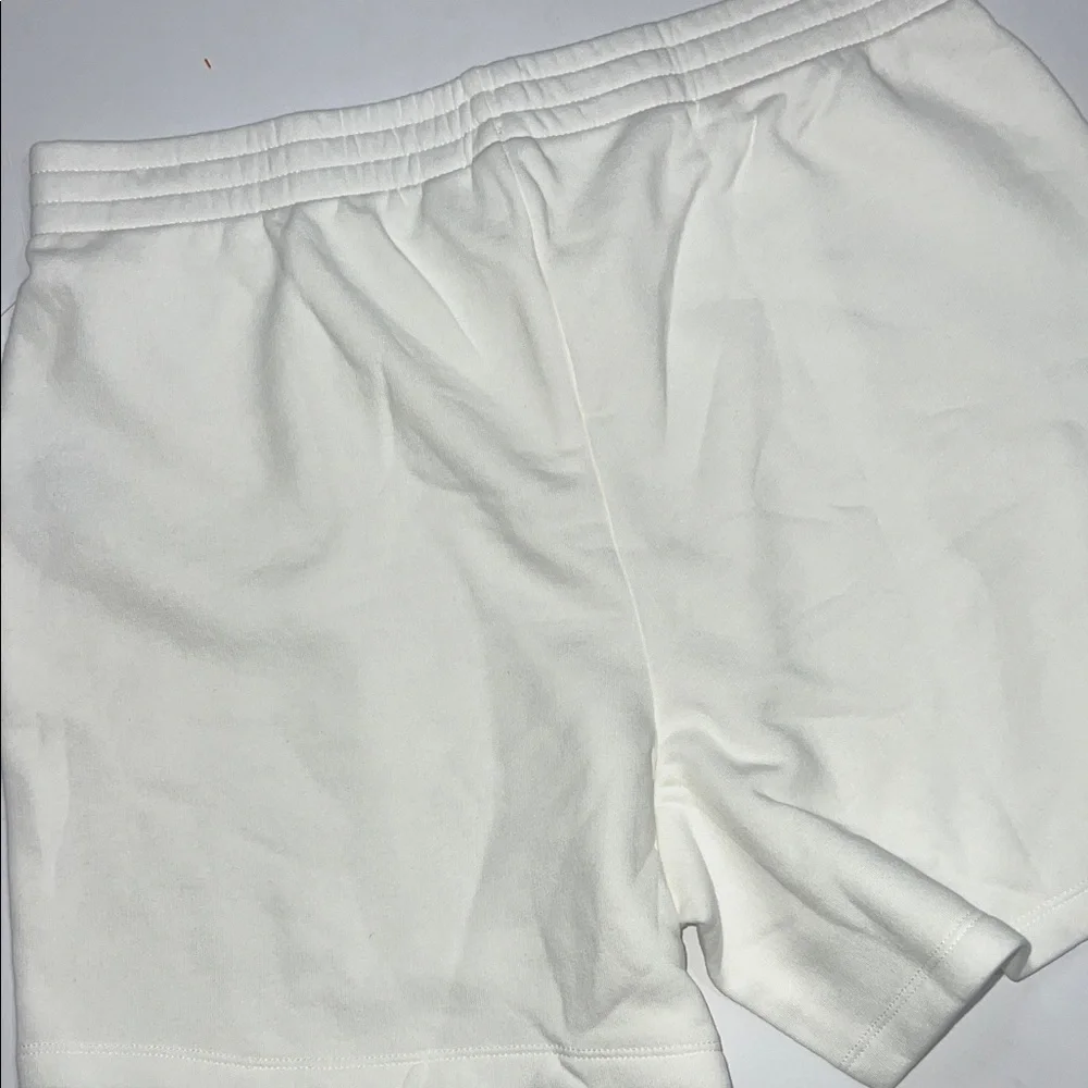 GAP  Athletic White Shorts Men’s  size Medium